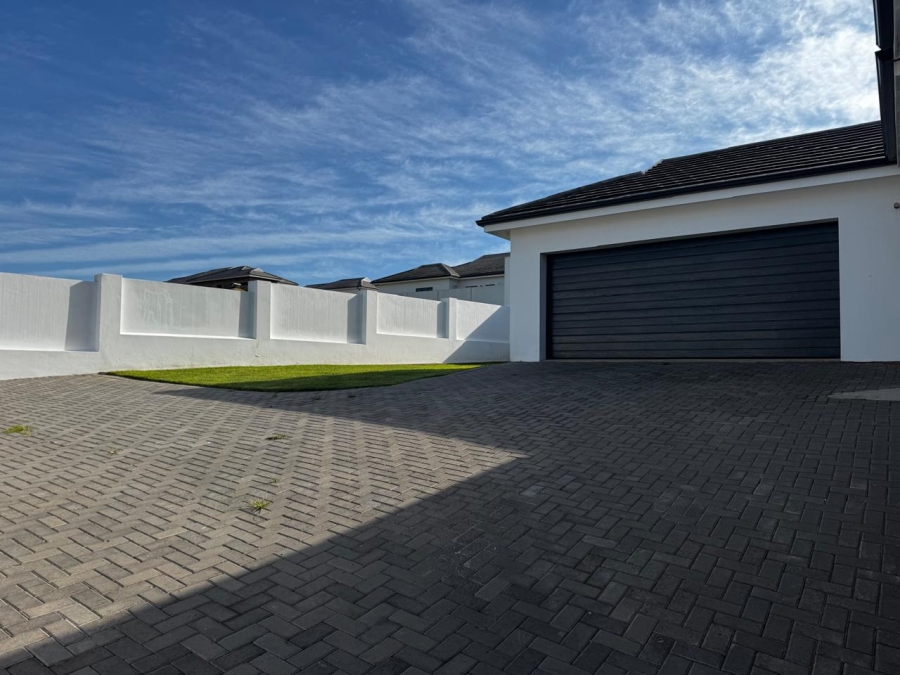 3 Bedroom Property for Sale in Jeffreys Bay Central Eastern Cape